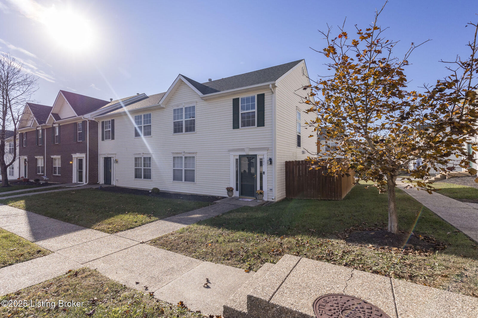 Property Photo: 7901 Fir Green Way KY 40291