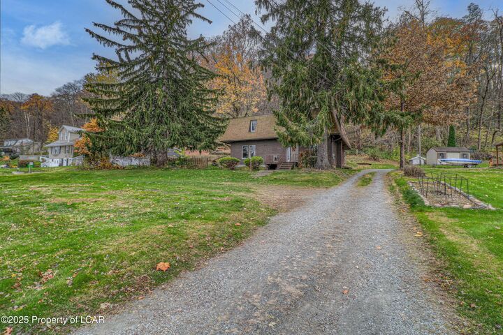 Property Photo:  2046 Pa-92  PA 18643 