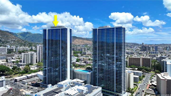 Property Photo: 1515 Liona Street 1909 HI 96814