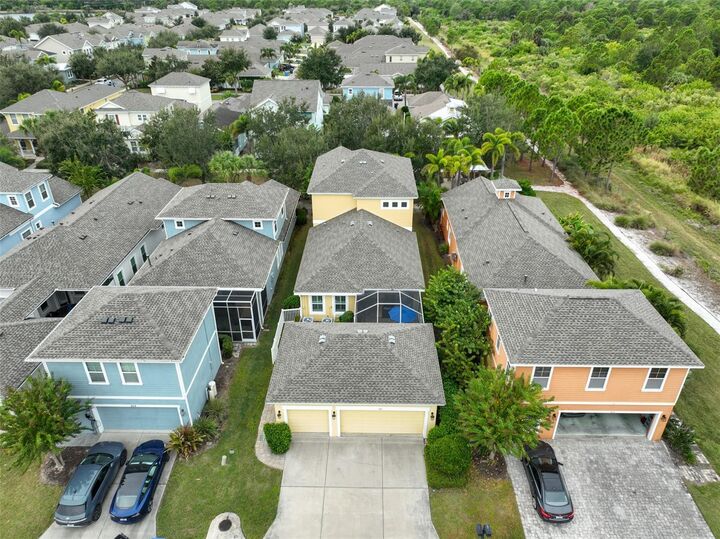 Property Photo: 511 Winterside Drive FL 33572
