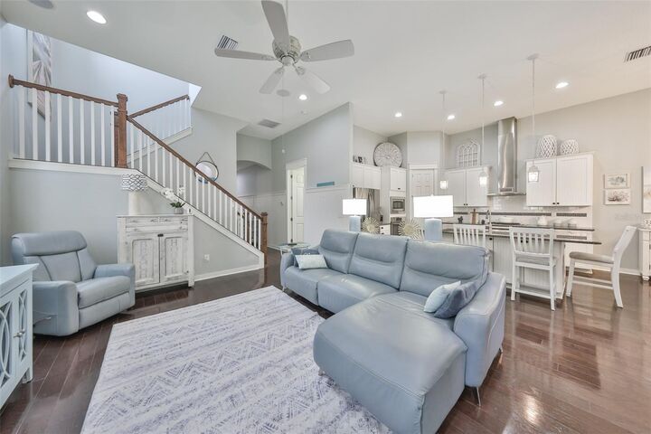 Property Photo:  511 Winterside Drive  FL 33572 