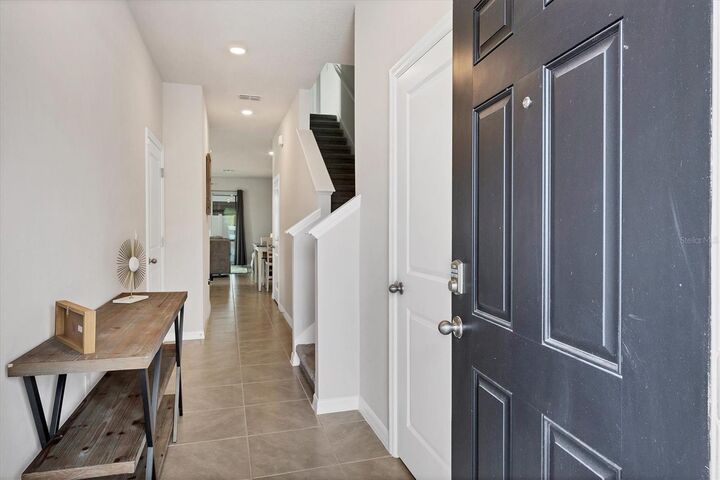 Property Photo: 2862 Newbern Banks Drive FL 34208