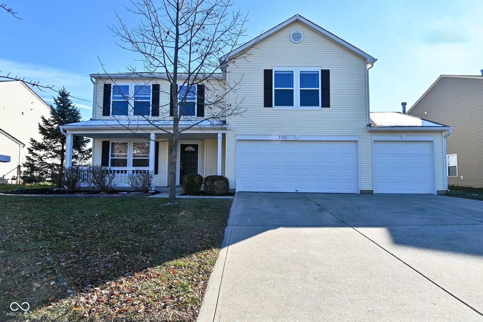 Property Photo:  2103 Cedarmill Drive  IN 46131 