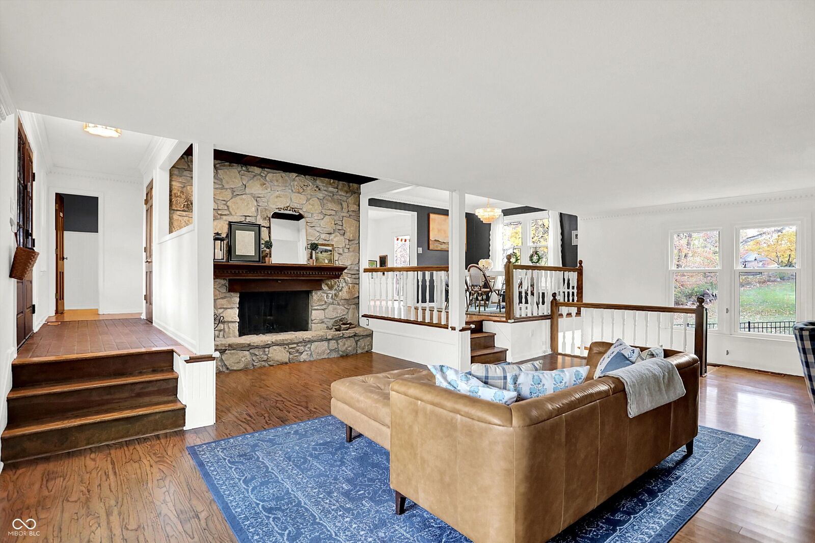 Property Photo: 95 Williamsburg Court IN 46077