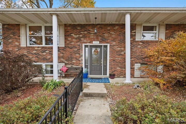 Property Photo:  1999 Treasure Drive  IL 62025 