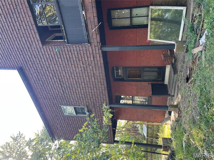 Property Photo:  2618 Geyer Avenue  MO 63104 