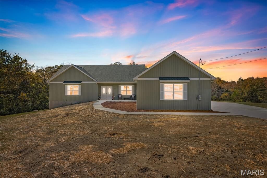 Property Photo:  18 Meadow Ridge  MO 63028 