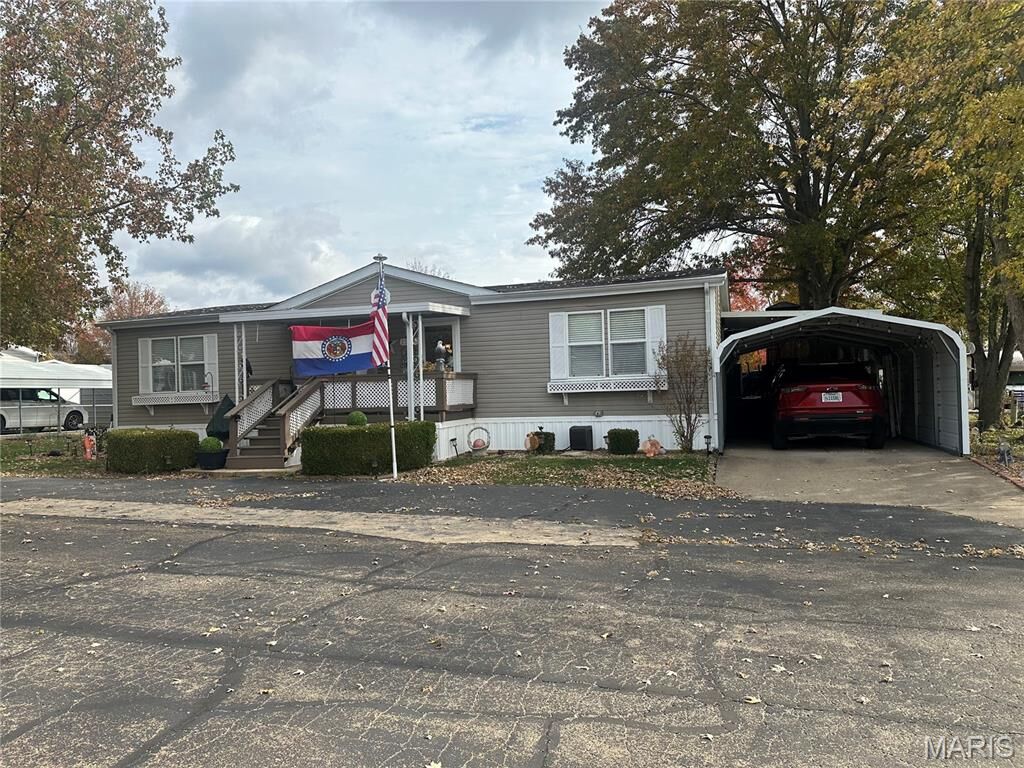 Property Photo:  1214 W Lark Circle  MO 63640 