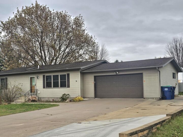 Property Photo: 215 Sarah Cir WI 54653