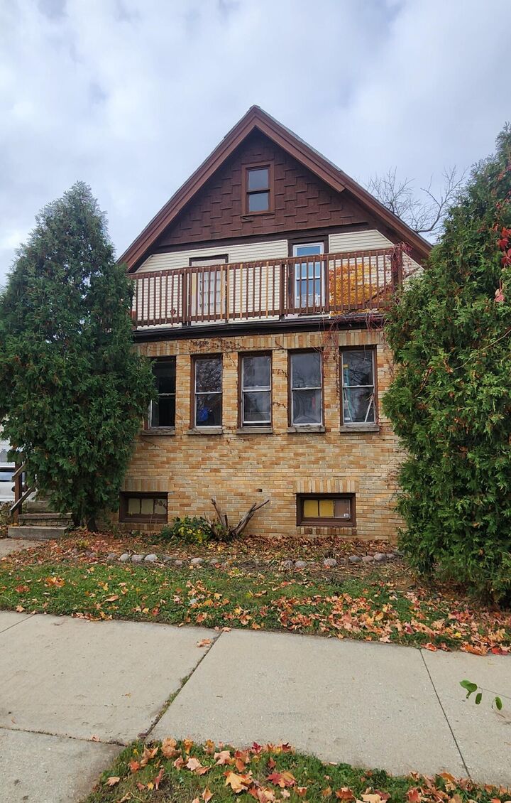 305 N 60th St  Milwaukee WI 53213 photo