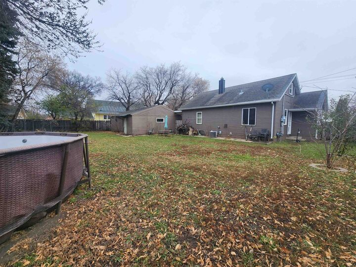 Property Photo:  922 University Ave W  ND 58703 