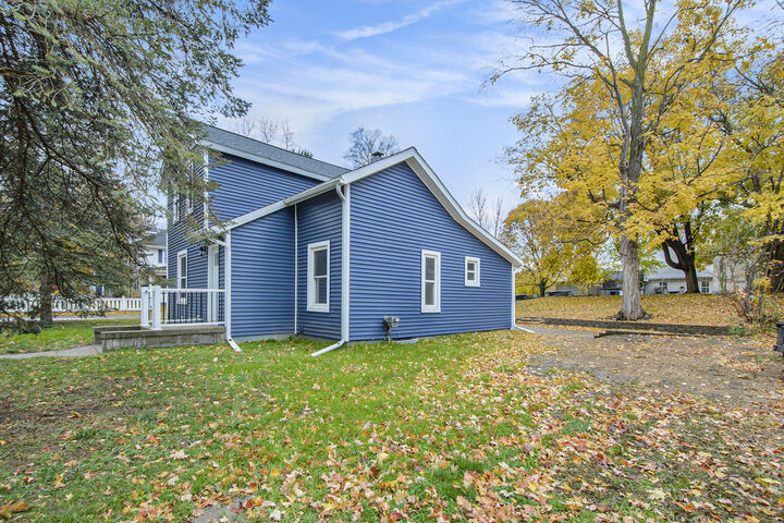 Property Photo:  216 S Center Street  MI 49285 