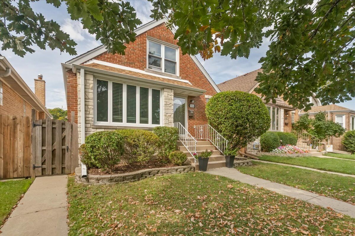 Property Photo:  5404 N Natoma Avenue  IL 60656 