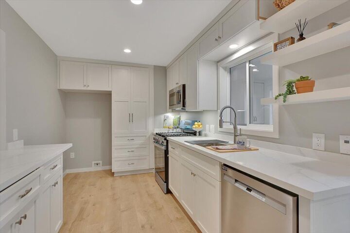 Property Photo: 3842 Arden Way CA 95864