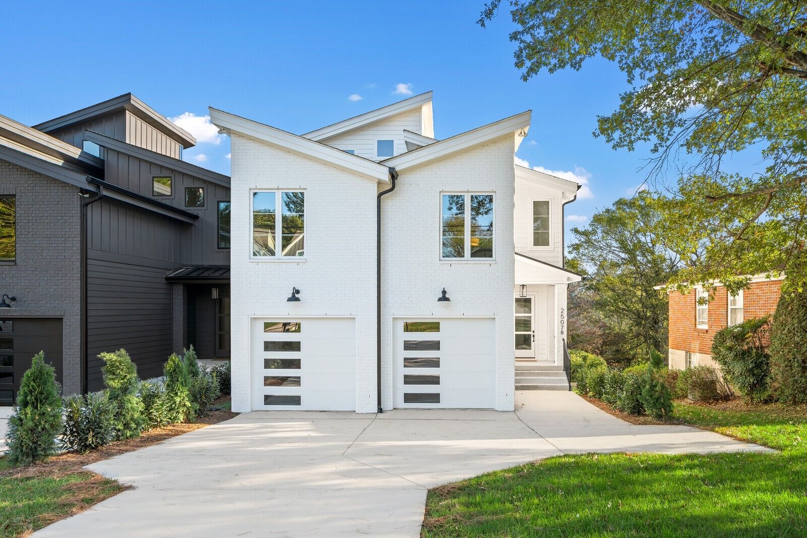 Property Photo:  2507B Barclay Dr  TN 37206 