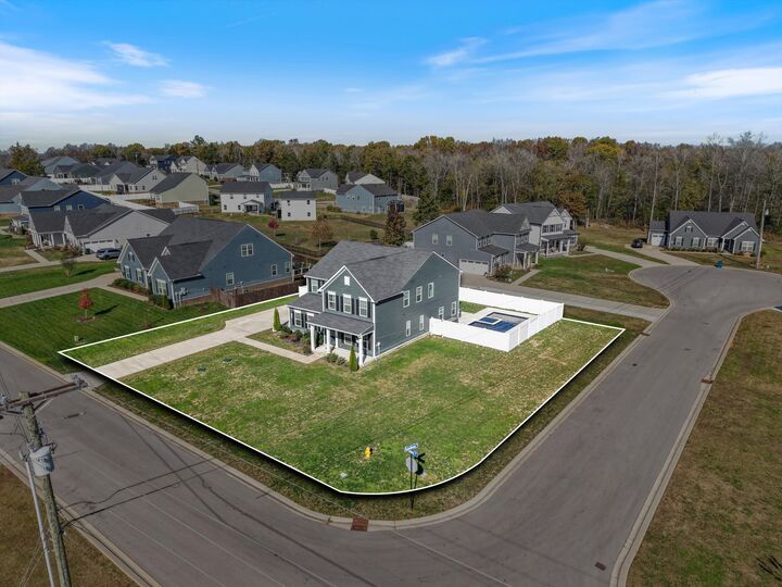 Property Photo: 1405 Dawbarn Dr TN 37128