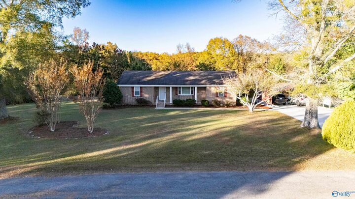 Property Photo:  11 Griffith Road  AL 35951 