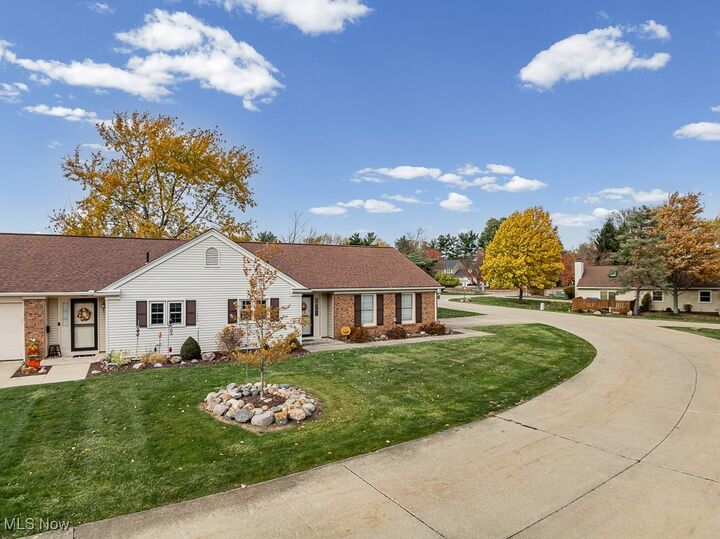 Property Photo: 1033 Northford Court OH 44256