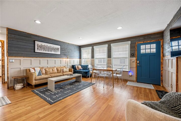 Property Photo:  1213 Fillmore Street  AR 72712 