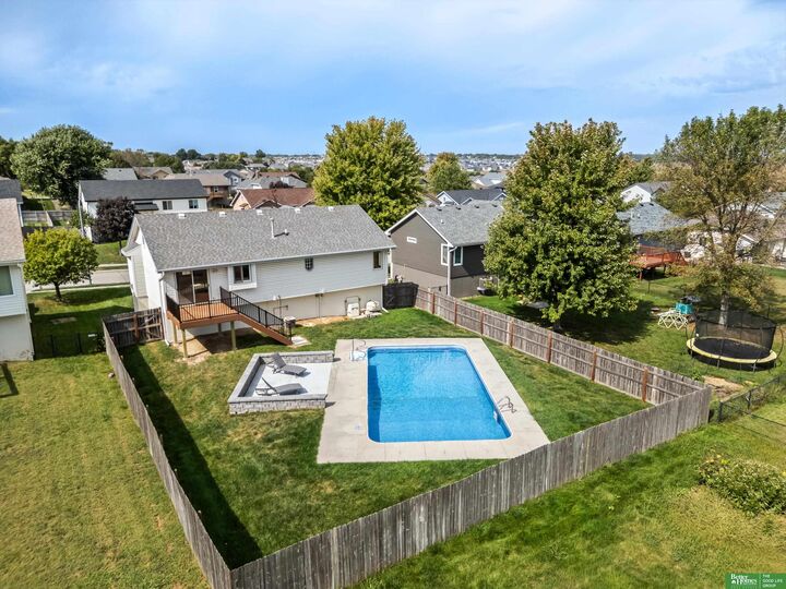 Property Photo: 611 Rosewood Avenue NE 68133