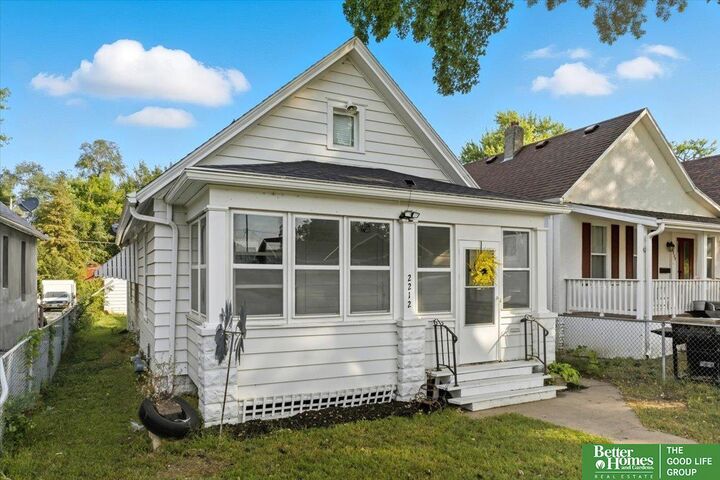Property Photo: 2212 Grand Avenue NE 68110