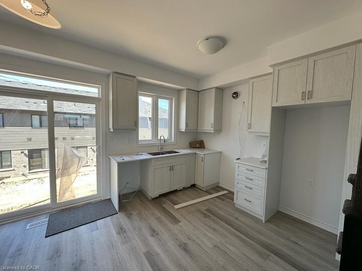 Property Photo:  461 Blackburn Drive 48  ON N3T 0W9 