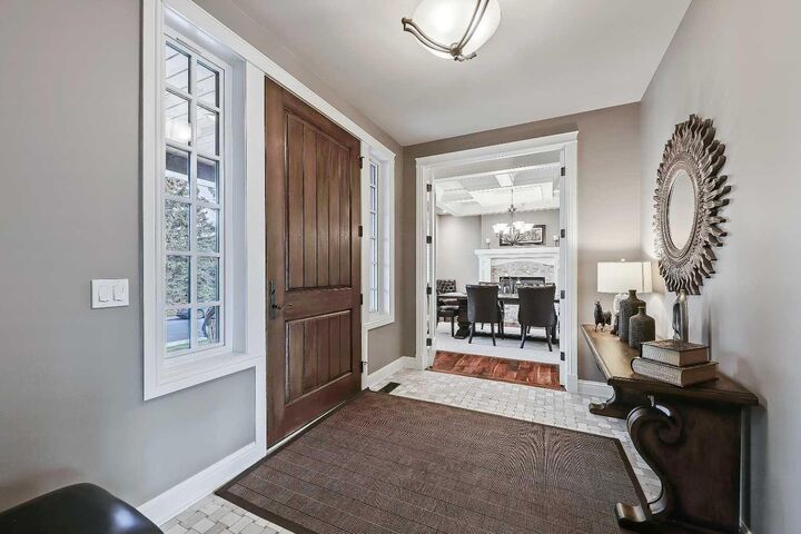 Property Photo:  1739 49 Avenue SW  AB T2T 2V1 