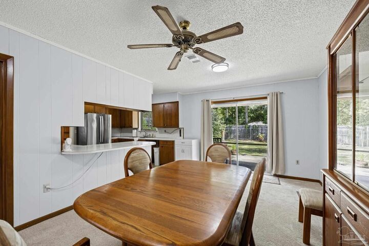 Property Photo: 261 Briarwood Cir FL 32548