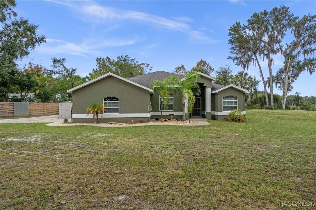 Property Photo:  9013 E Gospel Island Road  FL 34450 