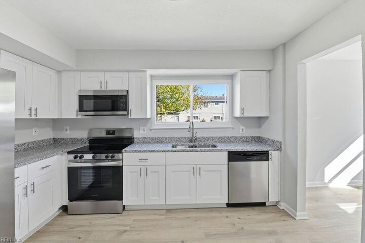 Property Photo:  132 Victoria Dr  VA 23452 