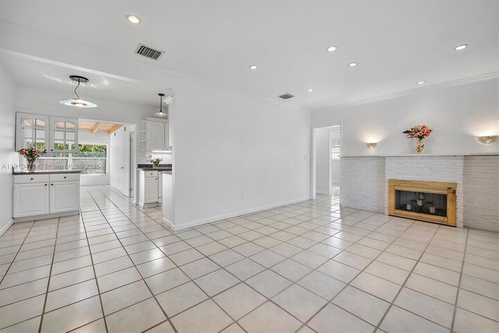 Property Photo: 11111 SW 78th Ct FL 33156