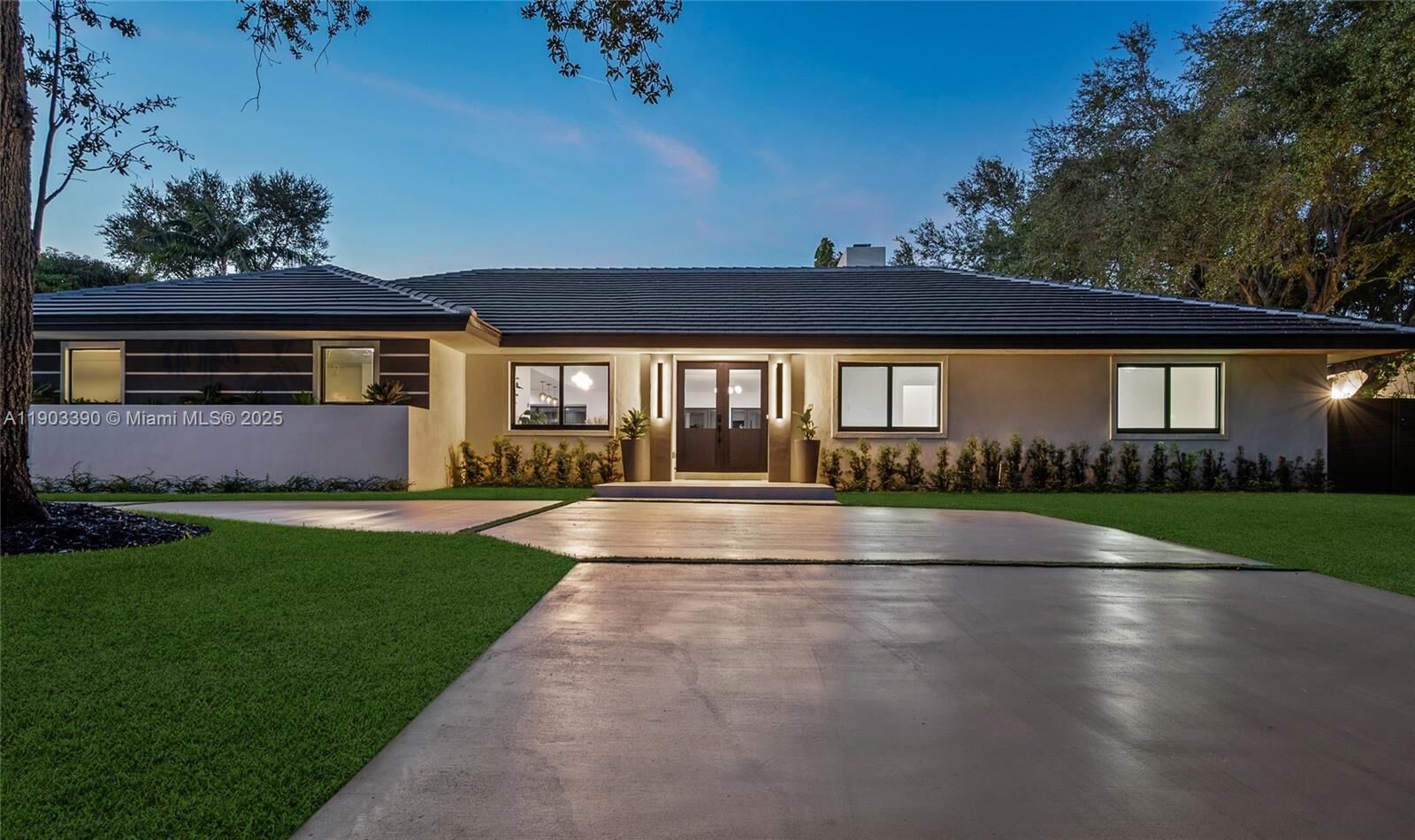 Property Photo: 7865 SW 183rd Ter FL 33157