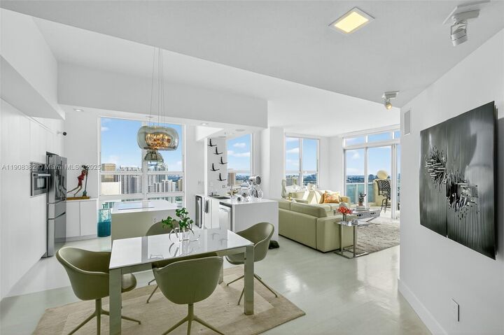 Property Photo:  1155 Brickell Bay Dr Ph210  FL 33131 