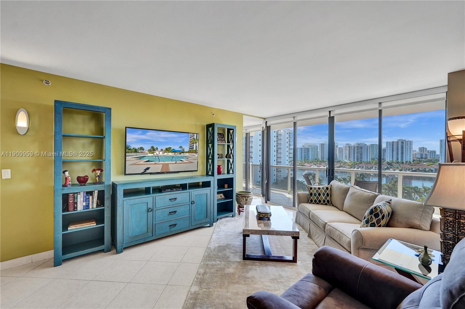 Property Photo:  3600 Yacht Club Dr 904  FL 33180 