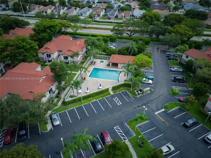 Property Photo: 11266 SW 12th St 201 FL 33025