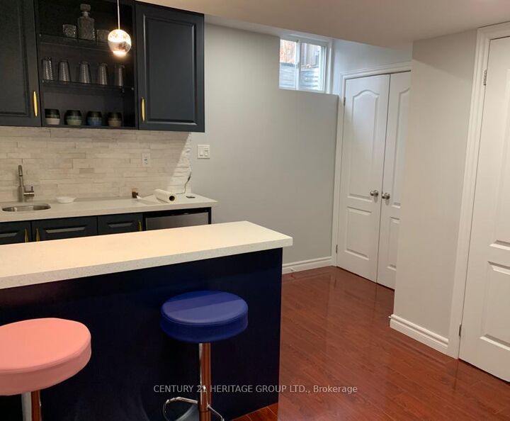 Photo de la propriété:  6 Beavington Road  ON L7A 0R9 