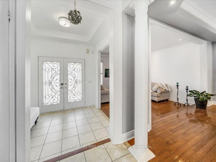 Property Photo:  31 Eiffel Boulevard  ON L6P 1V9 