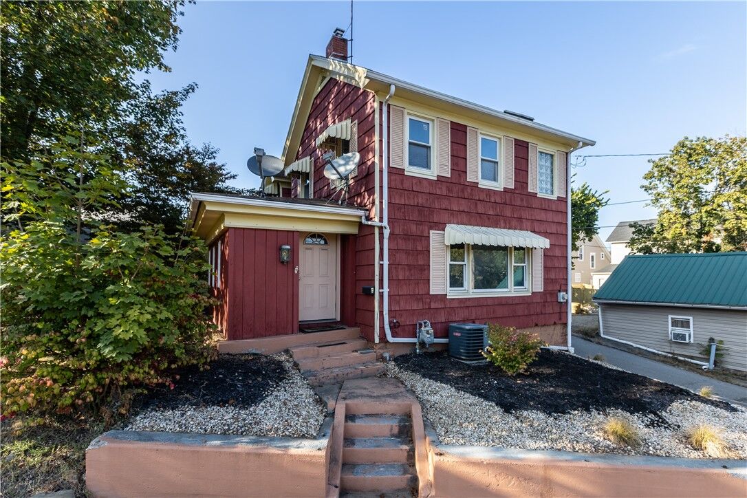 Property Photo:  710 5th St  PA 15022 