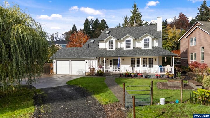 Property Photo: 881 Quail Glenn Dr OR 97370