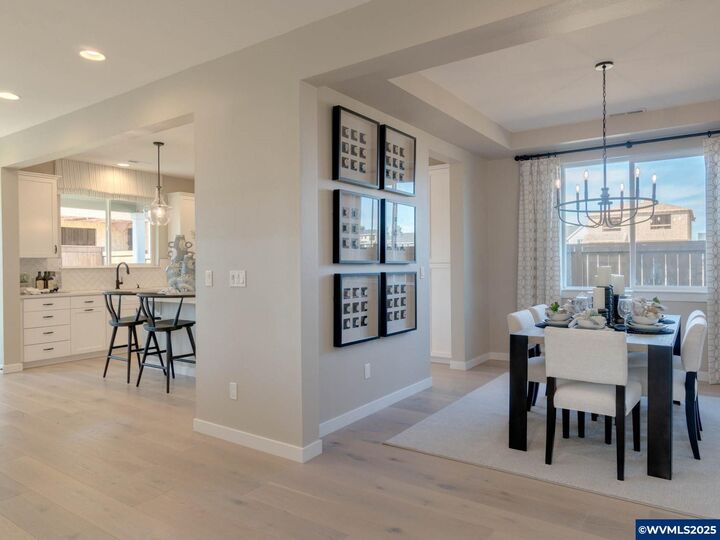 Property Photo:  5815 Kiffen St SE  OR 97306 