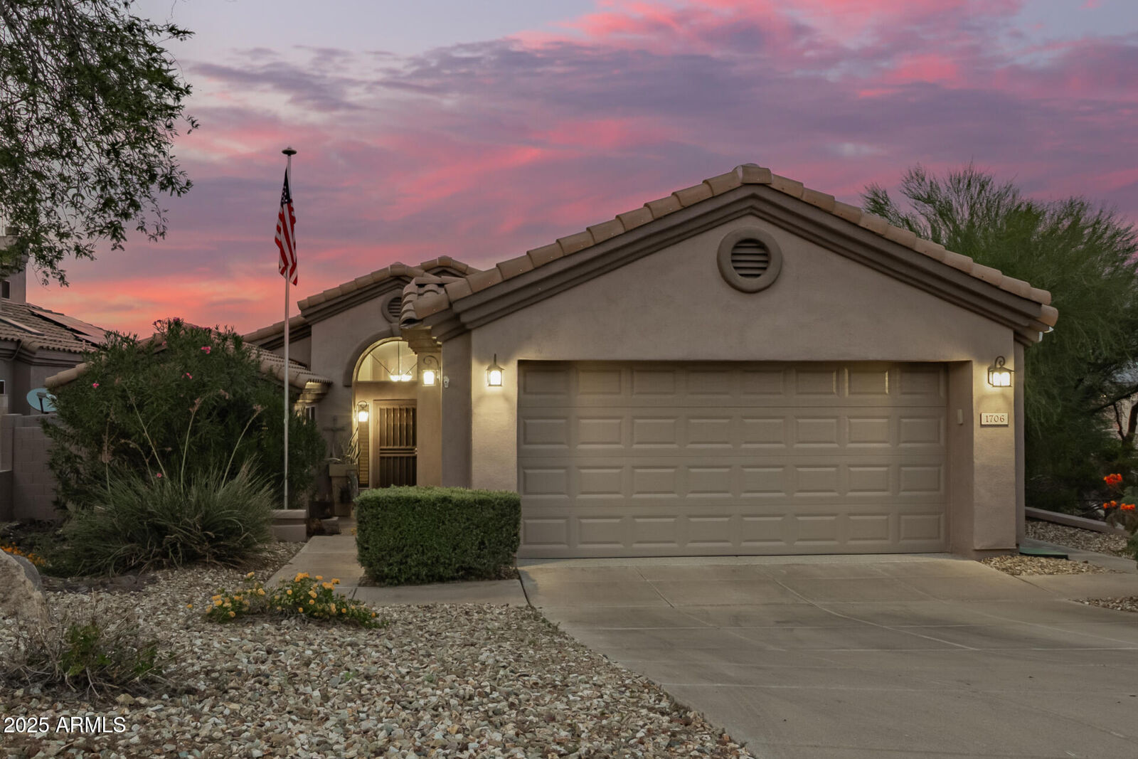 Property Photo:  1706 E Waltann Lane  AZ 85022 