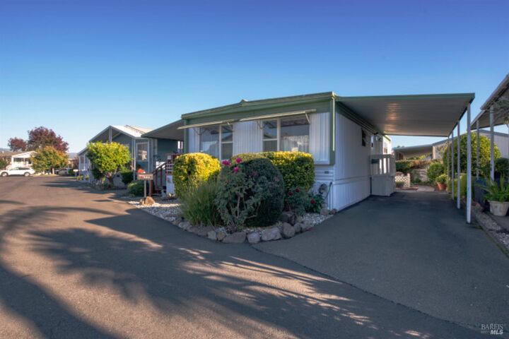 Property Photo: 307 Stacey Way CA 94558