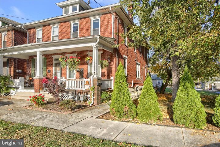 Property Photo:  615 Bosler Avenue  PA 17043 