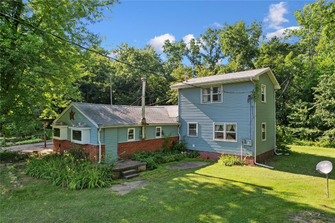 Property Photo: 10205 Feather Ridge Road IA 52341