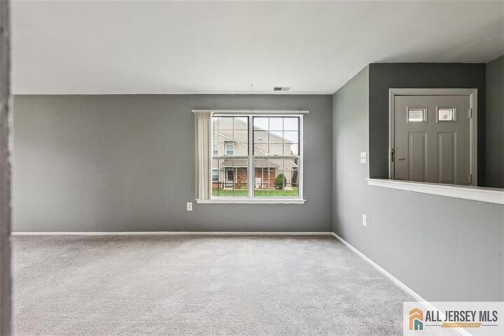 Property Photo:  15 Lindsey Circle 15  NJ 08857 