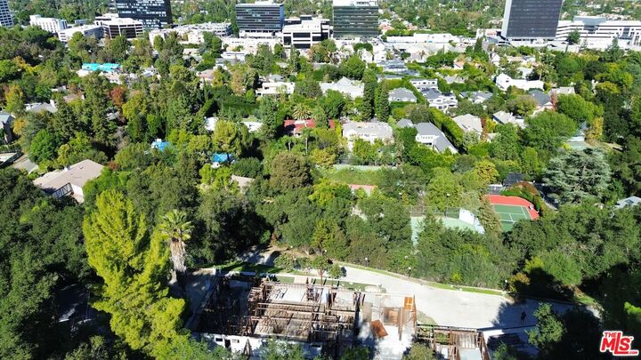 Property Photo:  4418 Woodley Ave  CA 91436 