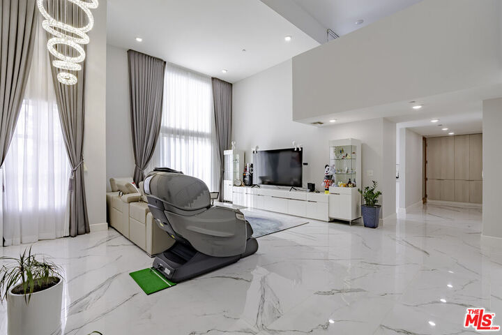 Property Photo: 4925 Wilshire Blvd CA 90010