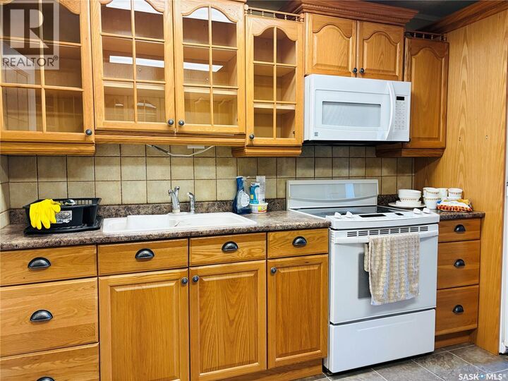 Property Photo:  117 King Street  SK S0N 2P0 