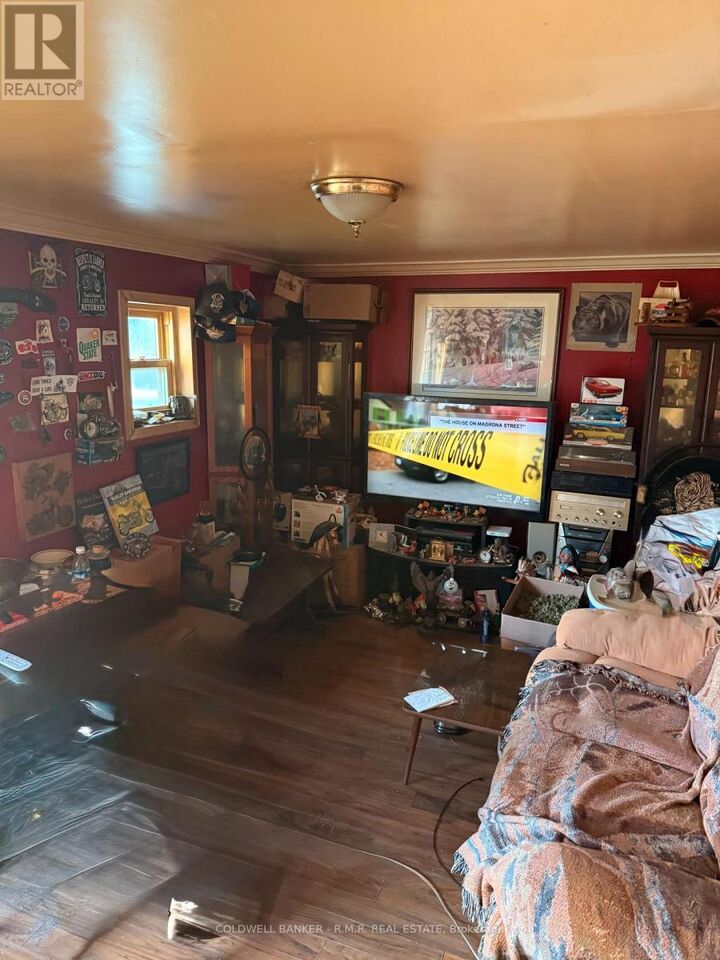 Property Photo:  40 Queen Street  ON K9V 1S4 