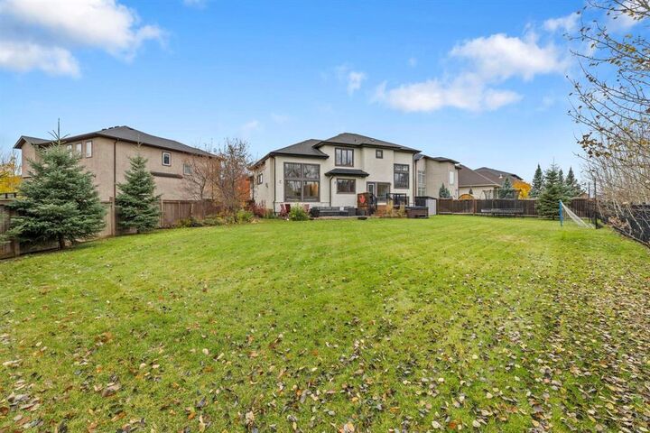 Property Photo:  35 Bridlewood Road  MB R3Y 0A5 